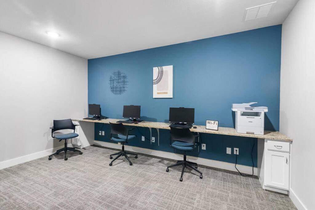 Elegant 2 Bed/2 Bath Apartment In Melbourne Fl ภายนอก รูปภาพ