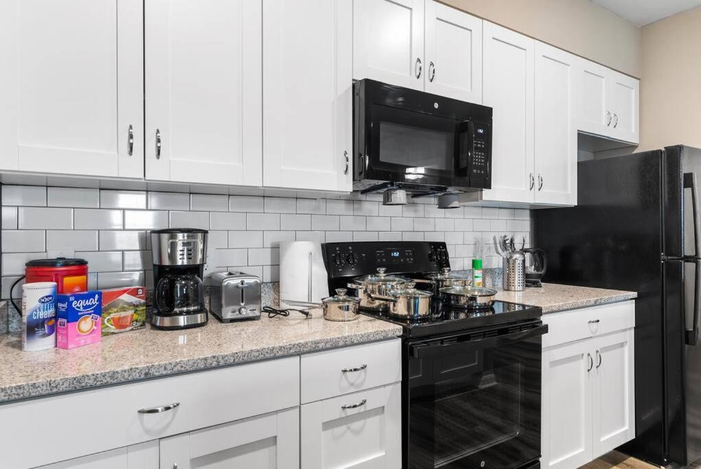 Elegant 2 Bed/2 Bath Apartment In Melbourne Fl ภายนอก รูปภาพ