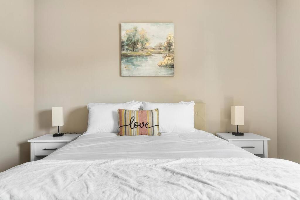 Elegant 2 Bed/2 Bath Apartment In Melbourne Fl ภายนอก รูปภาพ